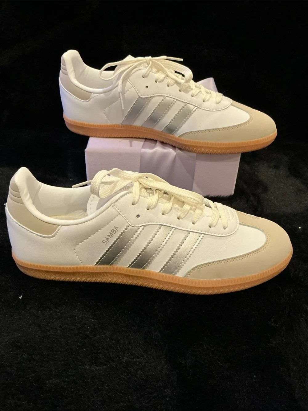 adidas Samba White, Beige & Light Blue Athletic Shoes Size 9